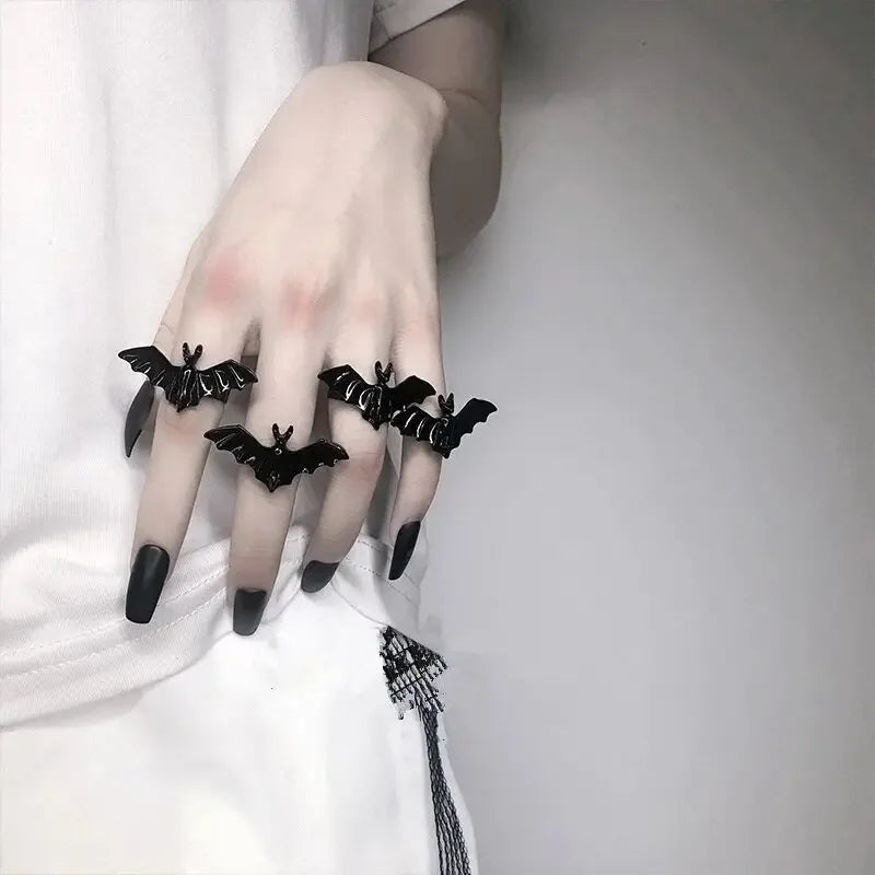 Rogue + Wolf Gothic Black Bat Ring Punk Flying Bat Metal Adjustable Women Jewelry Hot Festival Cosplay Gift Boys Girls Halloween Accessories Gothic Bat Wolf Black