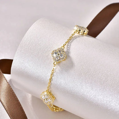 Élanor Jewels Moissanite Clover Bracelet