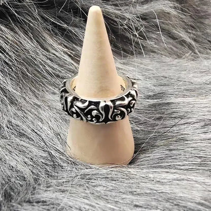 Dark in Love Gothic Croheart Personality Cross Ring Couples Retro Niello Silver Eternal Vine Ring for Male Female Valentine's Day Gift Cross Gothic Silver Silver Punk Biker Jewelry