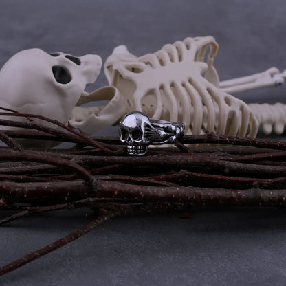 Blackcraft Cult Gothic Hand Holding Skull Ring Men's Retro Rock Index Finger Hip Hop Ring Biker Street Simple Jewelry Gift Wooden Box Skull Gothic Black